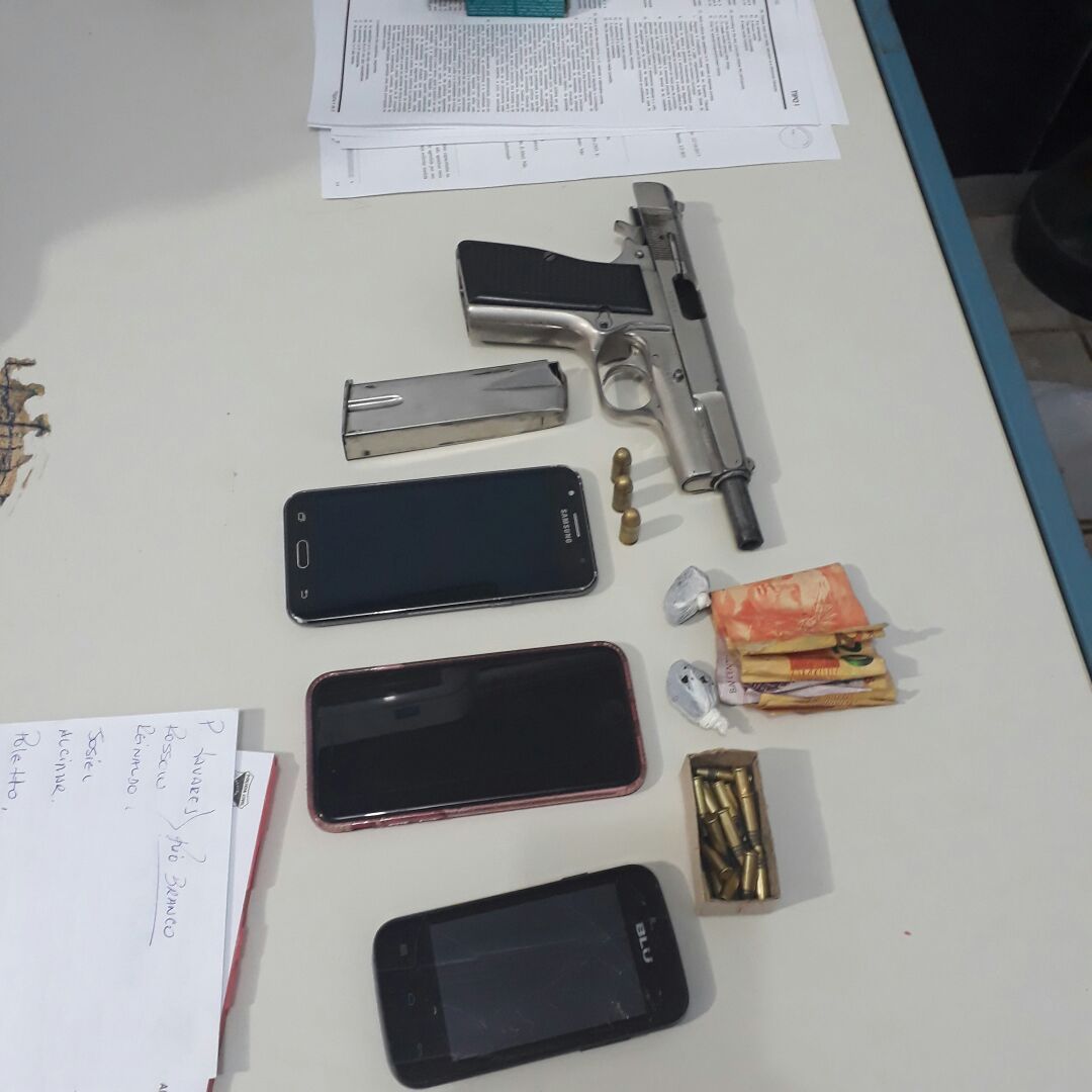 22-10 BOP23730 - Apreensão de armas recuperação de moto e prisão de pessoas - Buritis 1