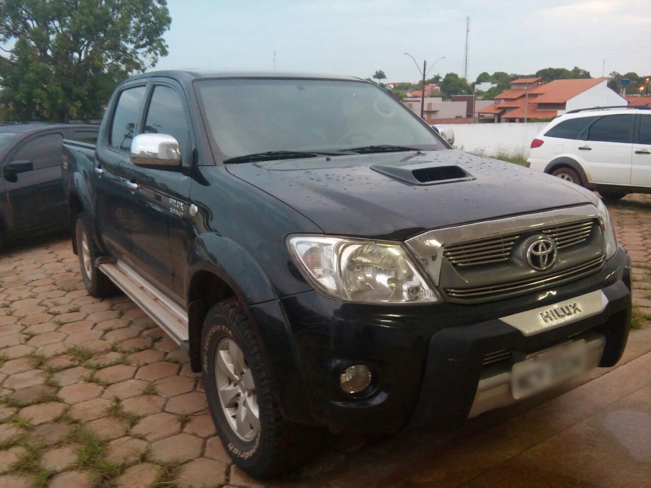 HILUX 2