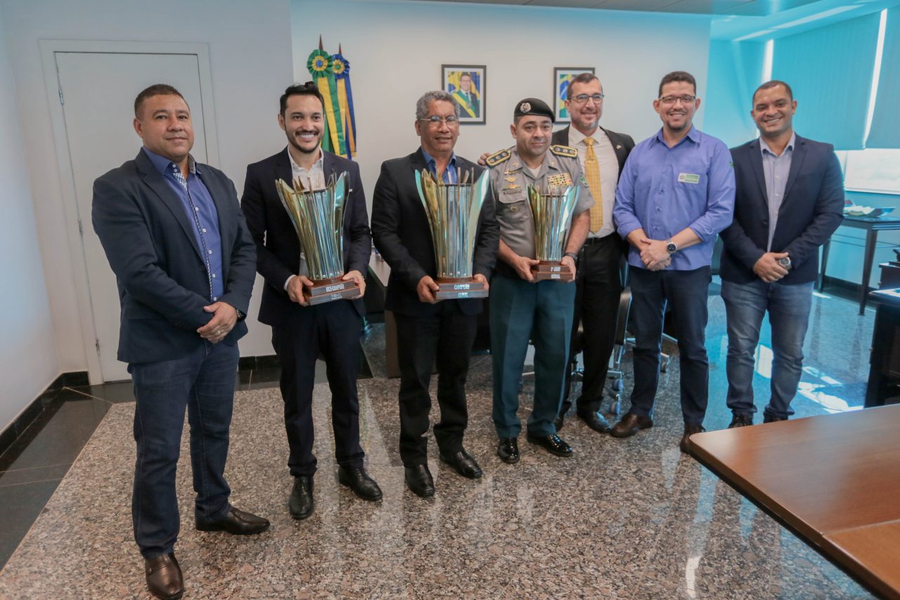 Entrega-Troféus-dos-Jogos-dos-Servidores-Públicos-Leandro-Morais-10