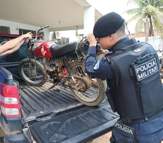 26-01 Policiais militares prendem dois receptadores e recuperam objetos furtados