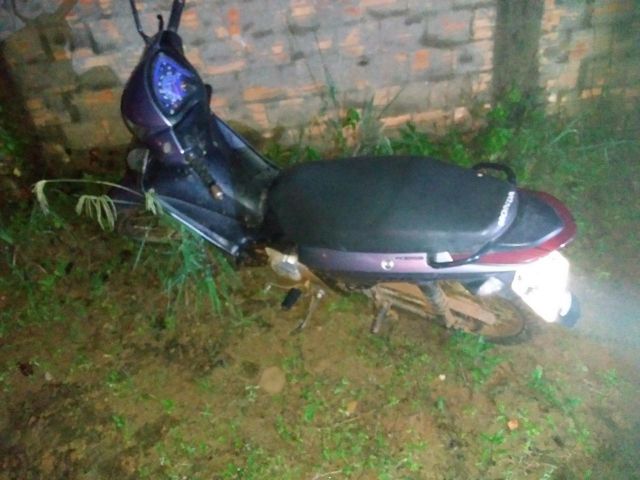 17-04 Em Ariquemes PMRO recupera motoneta roubada
