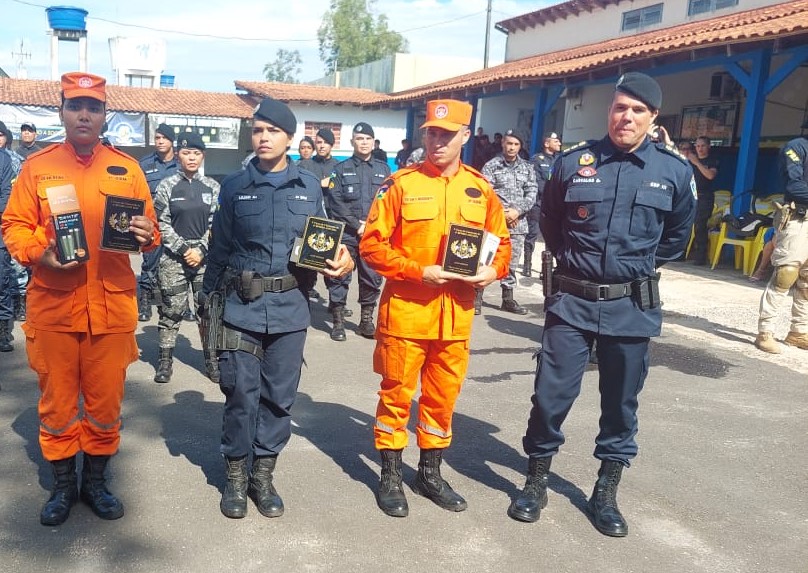 Primeiro, segundo e terceiro lugares